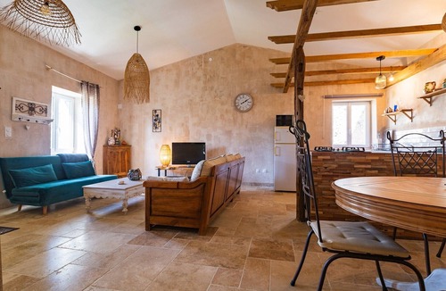 La Roche-sur-Grane House | Holiday Home "Ô Fil De La Source" with Mountain View and Private Garden