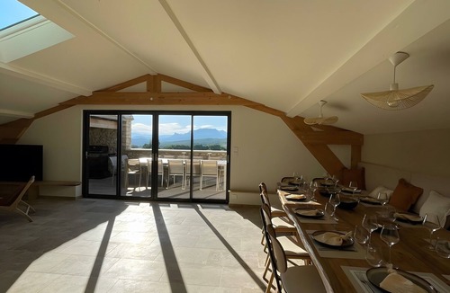 La Roche-sur-Grane House | Holiday Home 'L'échappée Céleste' with Mountain View, Wi-Fi and Air Conditioning