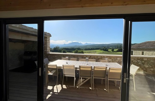 La Roche-sur-Grane House | Holiday Home 'L'échappée Céleste' with Mountain View, Wi-Fi and Air Conditioning
