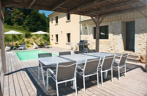 La Roche-sur-Grane House | Holiday Home 'Chant d'Étoile' with Private Pool and Air Conditioning