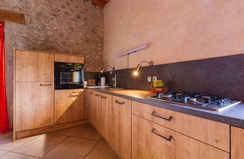 Montmaur-en-Diois House | Holiday Home 'La Grange Du Vieux Village' with Mountain View