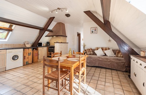 Sazos House | Holiday Home 'Gary Luz' with Mountain View, Private Terrace and Wi-Fi