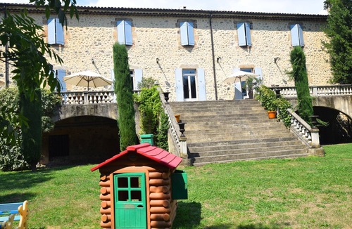 Pont-de-Labeaume House | Holiday Home in Ardèche with Pool & Garden