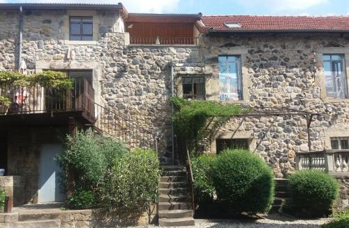 Pont-de-Labeaume House | Holiday Home in Ardèche near Château de Ventadour