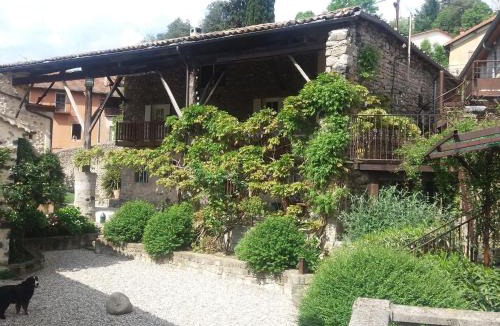 Pont-de-Labeaume House | Holiday Home in Ardèche near Château de Ventadour