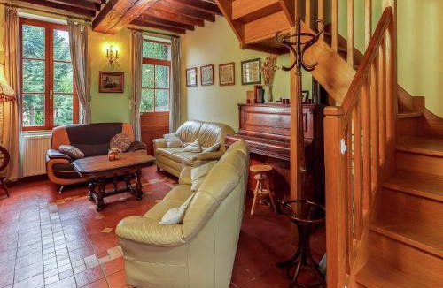 Diges House | Holiday Home in Diges with Garden & Cycling