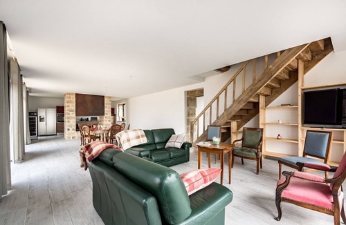 Cercy-la-Tour House | Holiday Home in Cercy-la-Tour with Terrace