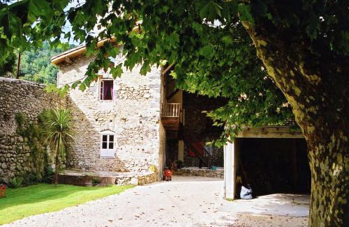 Pont-de-Labeaume House | Holiday Home in Ardèche near Château Ventadour