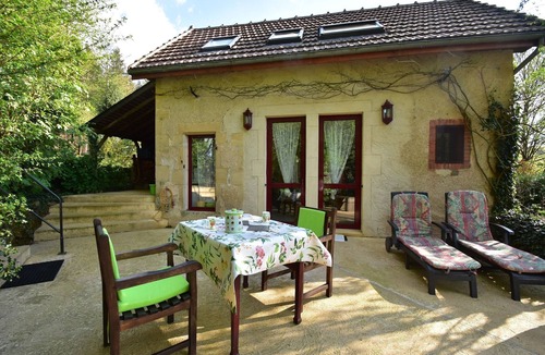 Onlay House | Holiday Home in Onlay with Terrace Views