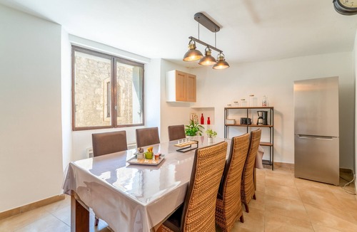 Malaucene House | Holiday Home ‘La Bonbonnière’ – Charm and Comfort at the Foot of Mont Ventoux