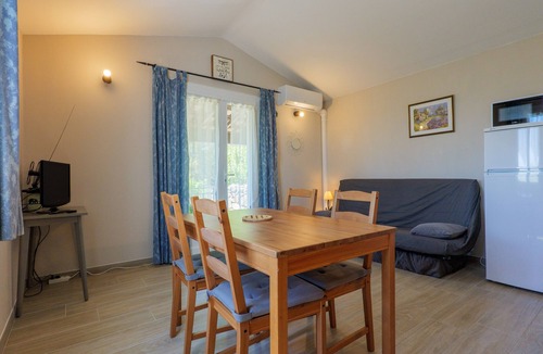 Bessas House | Holiday Home “Le Murier - La Fontinelle” with Mountain View, Shared Pool, Air Conditioning