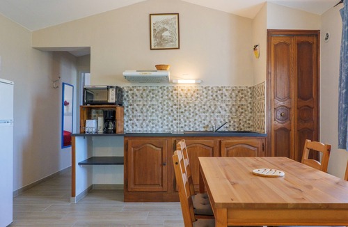 Bessas House | Holiday Home “Le Murier - La Fontinelle” with Mountain View, Shared Pool, Air Conditioning