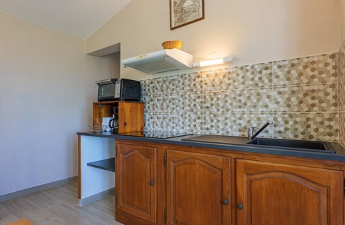 Bessas House | Holiday Home “Le Murier - La Fontinelle” with Mountain View, Shared Pool, Air Conditioning
