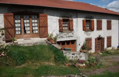 Blanzac House | Holiday Home “Le Paillassou” with Mountain View and Wi-Fi
