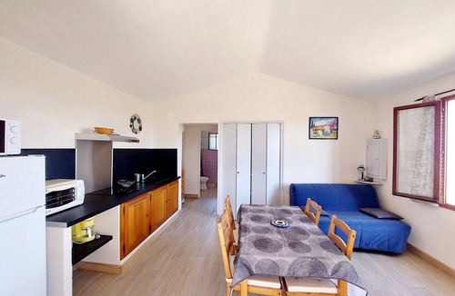 Bessas House | Holiday Home "Le Petit Pin - La Fontinelle" with Mountain View