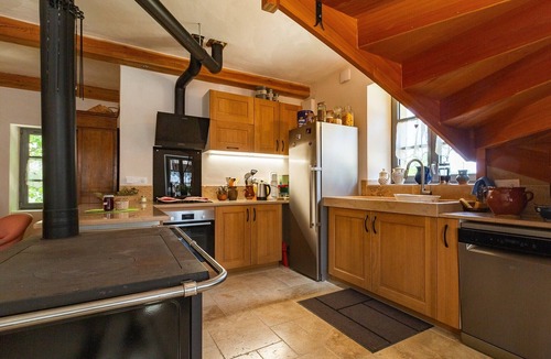 Chabrillan House | Holiday Home 'Maison Le Petit Mas' with Private Terrace and Shared Garden