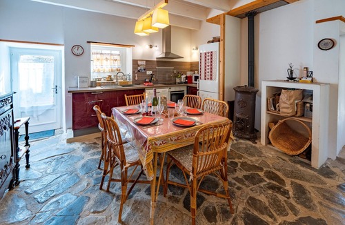 La Chaudiere House | Holiday Home 'Mouton' with Mountain View and Balcony