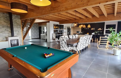 Favieres House | Holiday Home “Villa des Ermites” with Mountain View, Wi-Fi and Air Conditioning