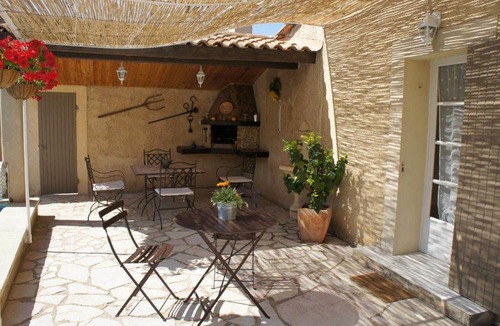 Taillades House | Holiday house for rent with private pool near Gordes - Luberon - Provence