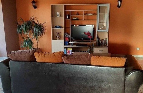 Saint-Georges-de-Baroille Villa | Homerez - Villa in Saint-Georges-de-Baroille