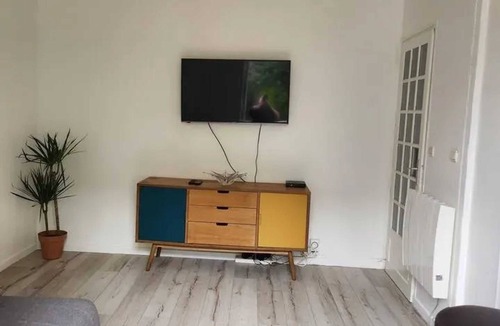 Villeneuve-Saint-Georges Apartment | Homerez - Apartment in Villeneuve-Saint-Georges