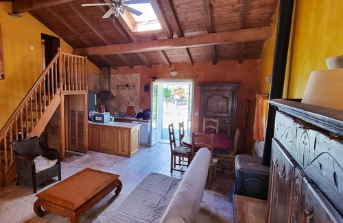 Chomerac House | Homerez - Amazing house for 8 ppl. with shared pool and terrace at Chomérac