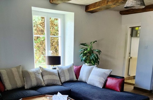Velorcey House | Homerez - Amazing house for 7 ppl. with garden and terrace at Velorcey