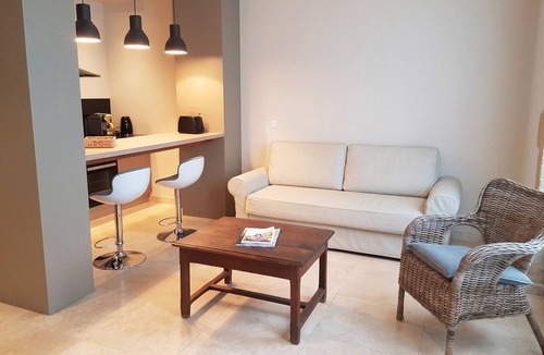 Cons-la-Grandville Apartment | Homerez - Apartment in Cons-la-Grandville