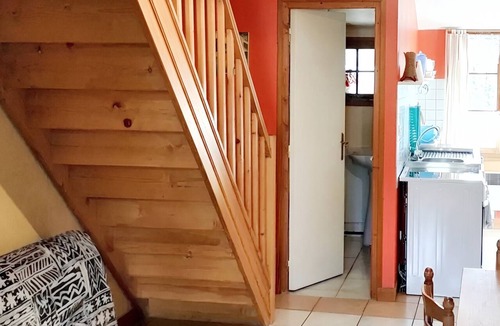 Mesnay Apartment | Homerez - Apartment in Mesnay
