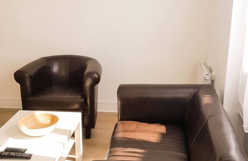 Rosny-sous-Bois Apartment | Homerez - Apt in Rosny-s-Bois, Parking