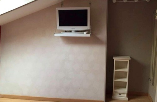 Roanne Apartment | Homerez - Beautiful apartement for 4 ppl. with garden and terrace at Roanne