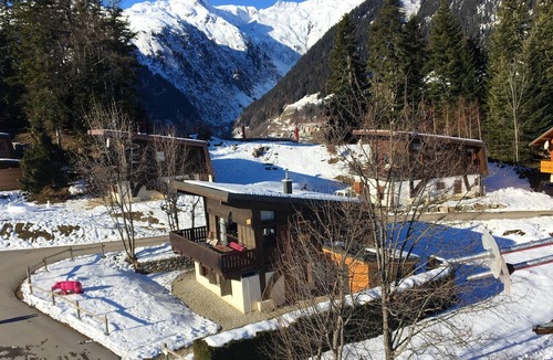 La Lechere Ski Chalet | Homerez - Chalet 1 km away from the slopes for 8 ppl. with terrace at La Léchère