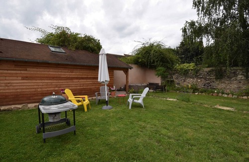 Souvigny House | Homerez - Charming house in Souvigny with jacuzzi