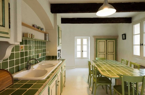 Valaurie House | Homerez - Comfortable house in Valaurie with shared pool