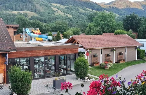 Ranspach Ski Chalet | Homerez - Cosy Chalet in Ranspach