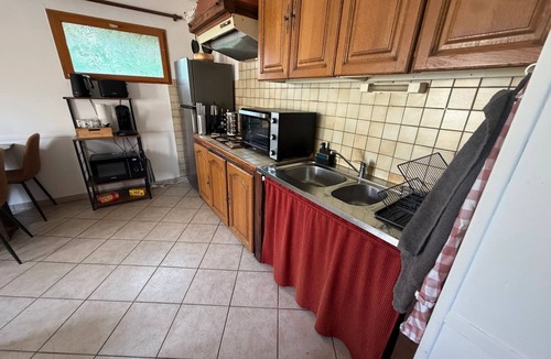 Rouvray (Cote-d'Or) House | Homerez - Cozy House in Rouvray with Garden - 30 m²
