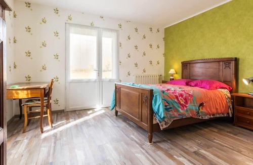 Moraches House | Homerez - Elegant house in Moraches with secure garden and barbecue