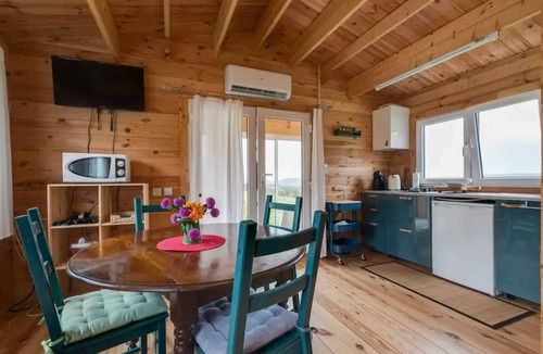 Egliseneuve-des-Liards Ski Chalet | Homerez - Chalet in Égliseneuve-des-Liards