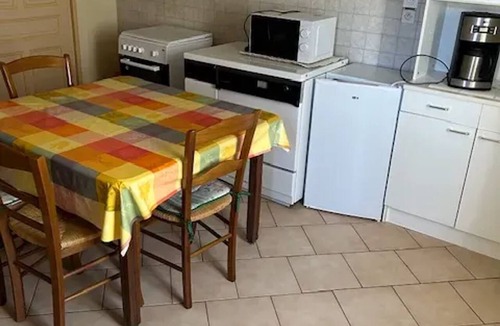 Cemboing House | Homerez - Home in Cemboing