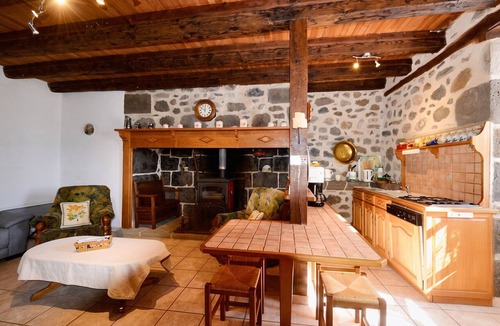 Le Fau House | Homerez - House Le Fau