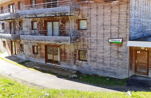 Chamrousse Apartment | Homerez - Nice appartement 150 m away from the slopes for 6 ppl. at Chamrousse