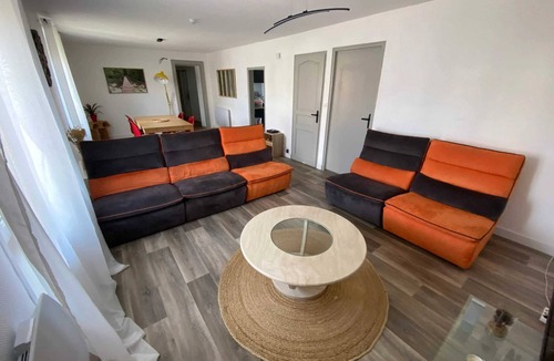 Golbey Apartment | Homerez - Spacious Apartment with 4 Bedrooms in Golbey