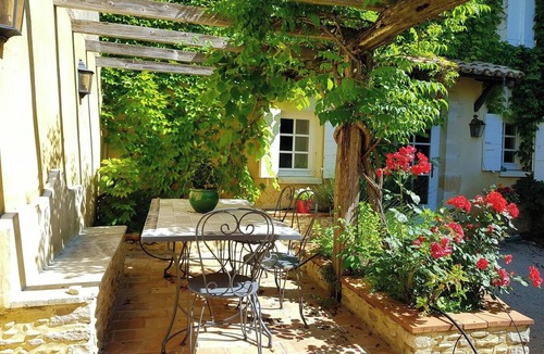 Seguret Villa | Homerez - Spacious villa in Séguret with private pool