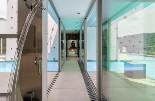Saint-Desirat Villa | Homerez - Villa for 8 ppl. with swimming-pool and jacuzzi at Saint Désirat