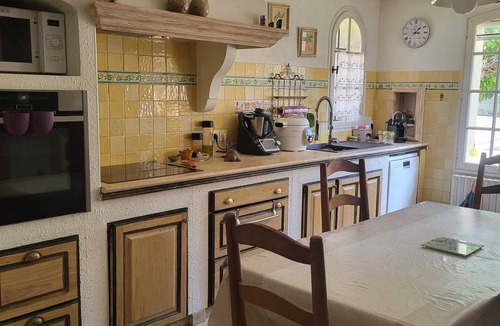 Aubignan Villa | Homerez - Villa in Aubignan