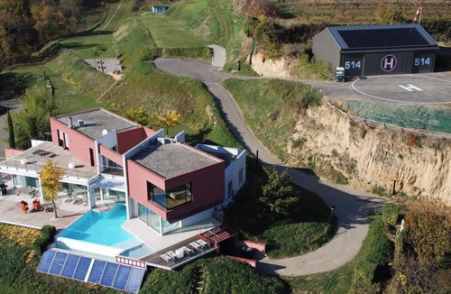 Saint-Desirat Villa | Homerez - Villa in Saint Désirat