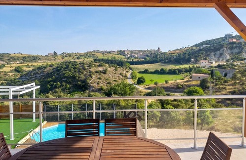 Gras Villa | Homerez - Villa near Gras