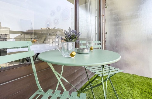 Ambilly Apartment | Homey Garden - Free parking/Near Tram/Netflix/Wifi