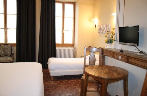 Saint-Germain-du-Bois Hotel | Hostellerie Bressane
