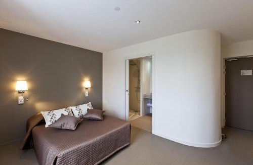 Saint-Germain-les-Arlay Hotel | Hostellerie Saint Germain